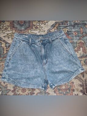 American Eagle jean shorts size 2